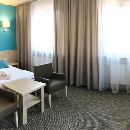 Krystyna Hotel Szczytno (Warmian-Masurian)